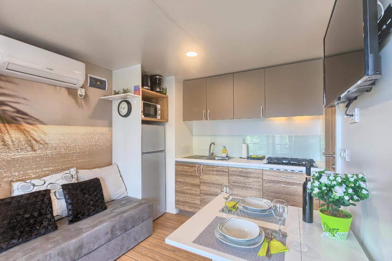 Total Escape Mobile Home Nera Camp Porton Biondi Rovinj Eksteriør bilde