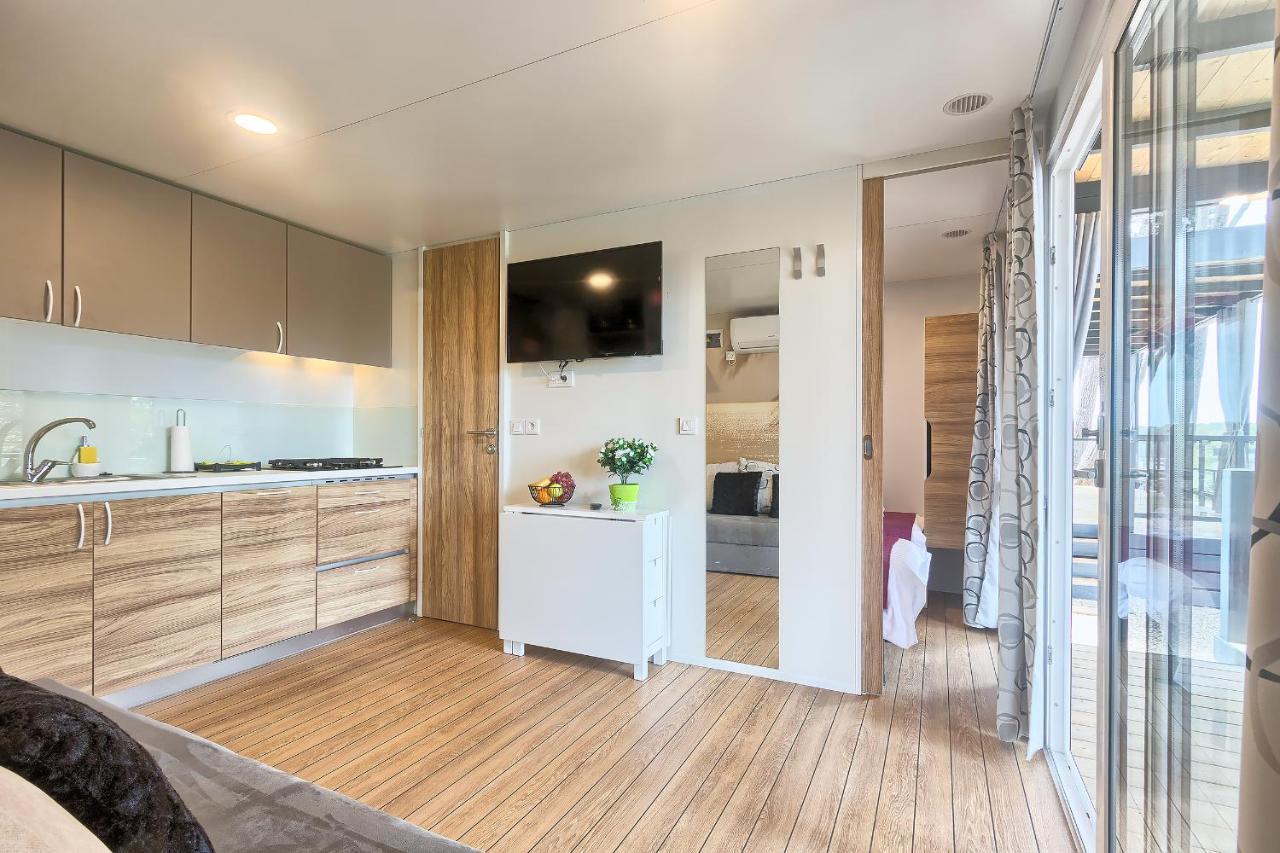 Total Escape Mobile Home Nera Camp Porton Biondi Rovinj Eksteriør bilde